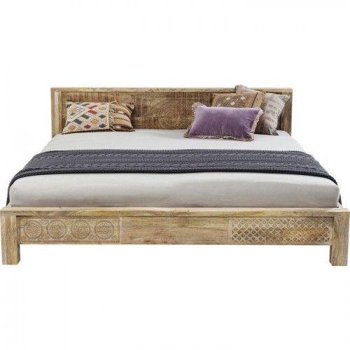 160 cm großes Bett aus hellem Holz mit ethnischen Mustern im Design von Puro Kare