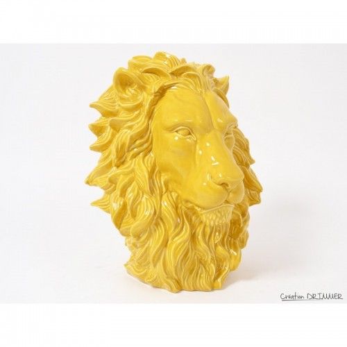 Estátua em pé com cabeça de leão amarelo KING