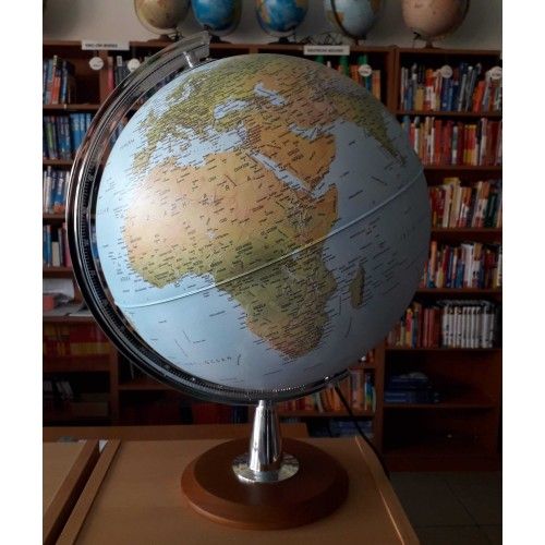 Atlantis 40 illuminated magnifying glass globe