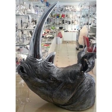Cabeza de rinoceronte decorativa antigua