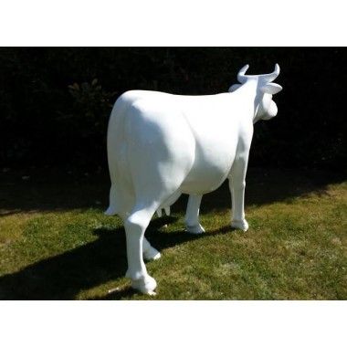 Witte levensgrote decoratieve koe in hars 