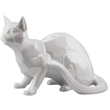 Weiße dekorative Katze sitzend 